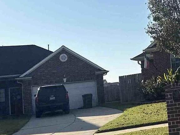 3rd image of 1858 Redwood Ln