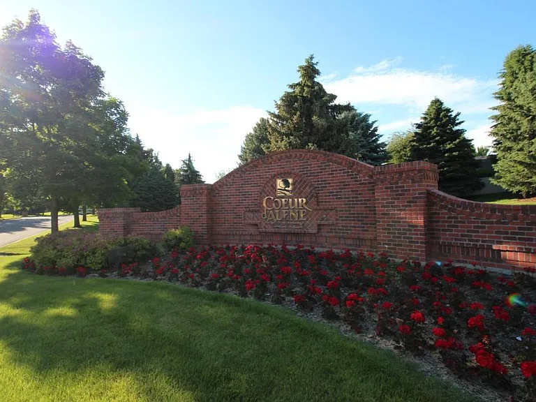 2551 W Sorbonne Dr — Photo 22