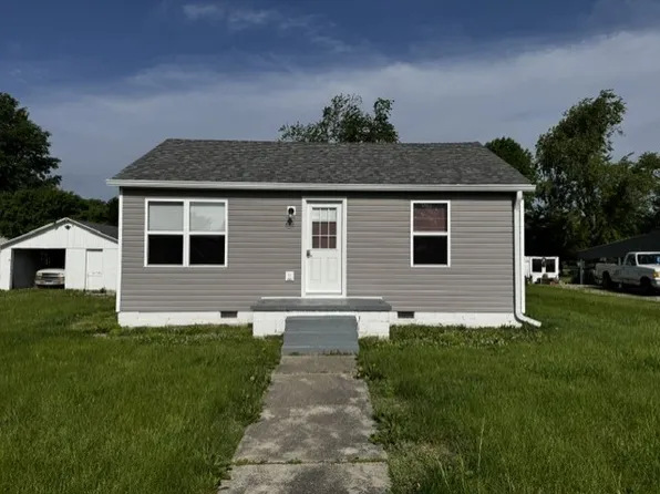 103 N Washington St, Sainte Marie, IL 62459