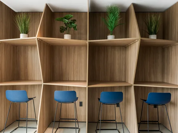 569 Pavonia Avenue image 13 of 17