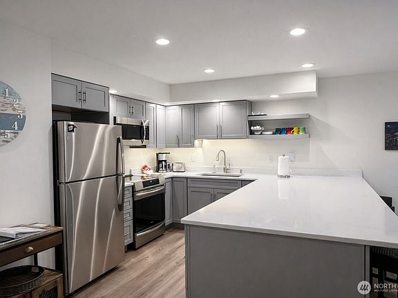 5th image of 100 Lake Chelan Shores Drive #19-2