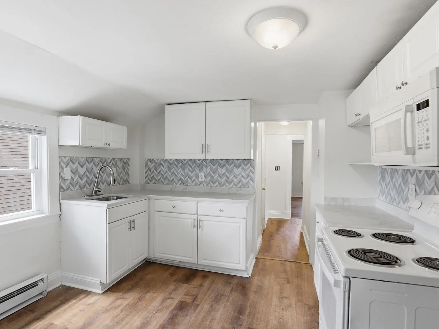 1 bed, 1.0 bath, 601 sqft, $3,200 — Photo 3