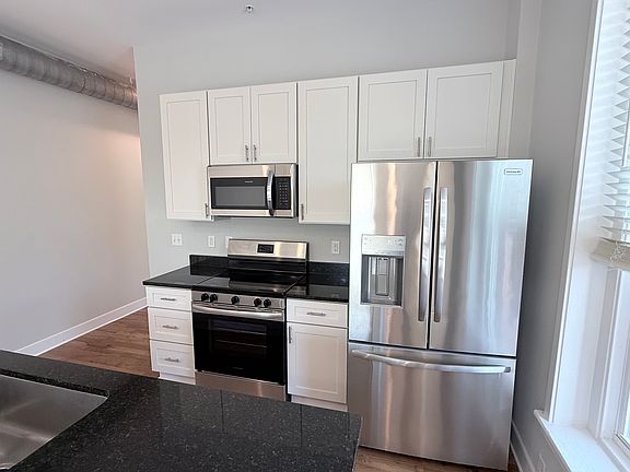 5th image of 310 W 31st St #118