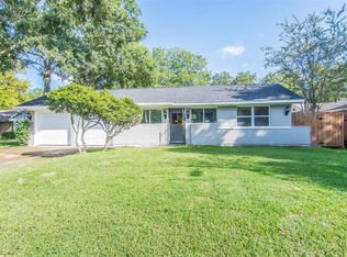 1802 Silverpines Rd, Houston, TX 77062