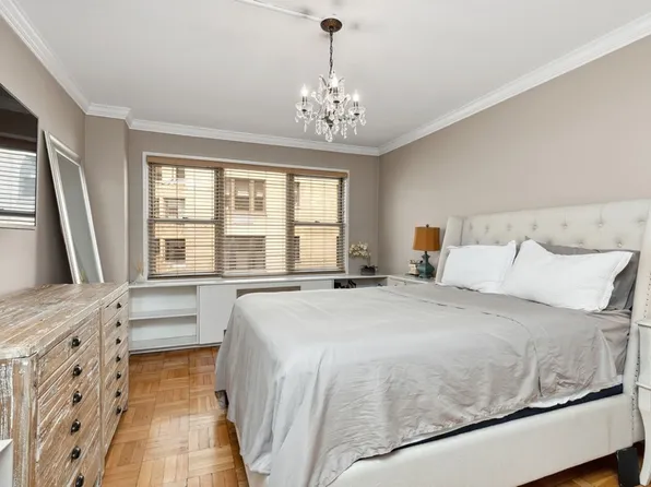 311 East 71st Street image 6 of 7