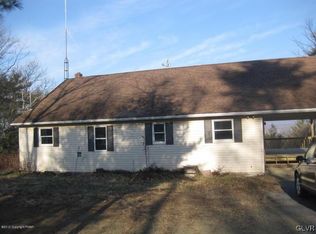 24 Turkey Ridge Dr, Polk Township, PA 18058