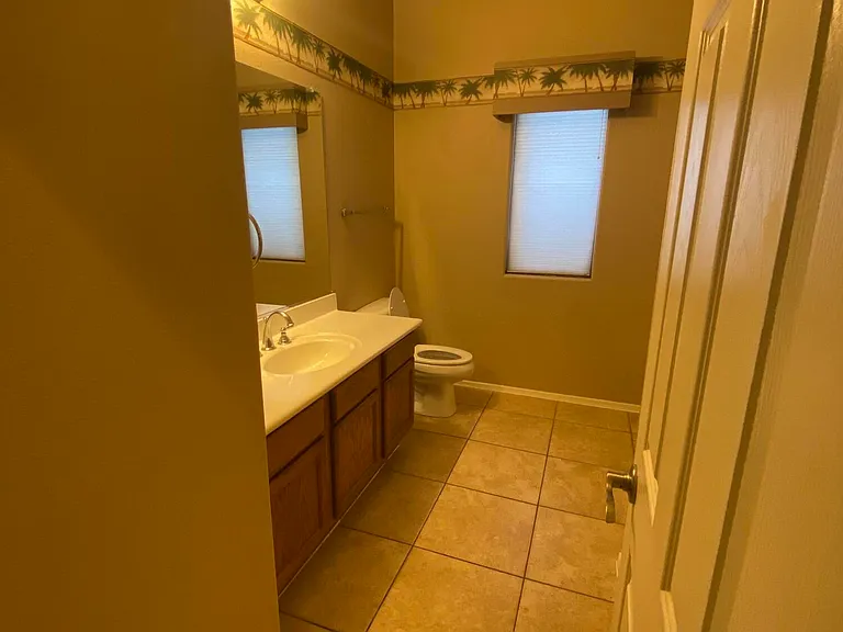 13510 W Avalon Dr — Photo 34