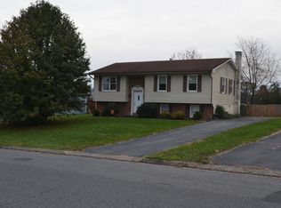 1730 Monroe St, Waynesboro, VA 22980
