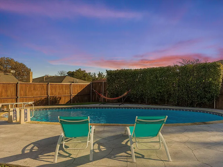 1425 Mayfield Ave — Photo 40