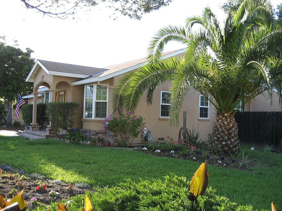 1st image of 22031 Caroline Dr