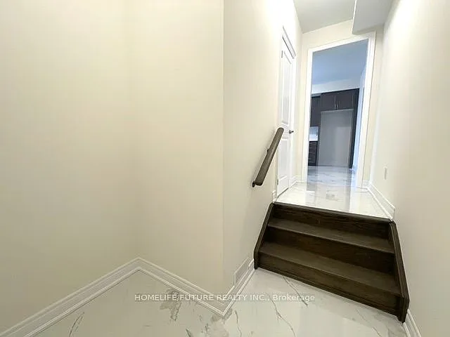 15 Wesley Brooks St — Photo 14