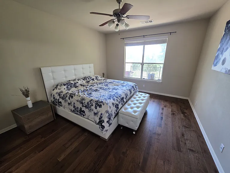 7901 Southwest Pkwy #15 — Photo 6