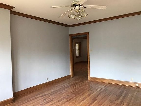 4th image of 3910 N Kimball Ave #1