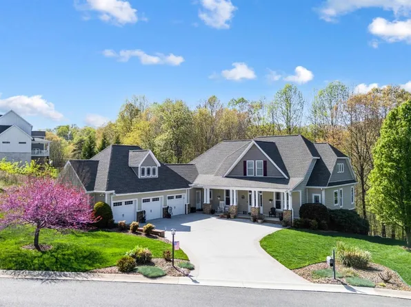 1310 Whispering Springs Ct, Forest, VA 24551
