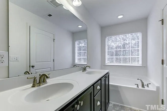 509 Commons Dr — Photo 17