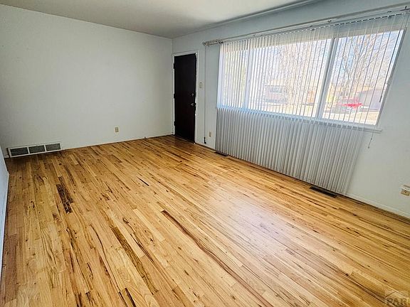 3rd image of 2105 Elmwood Ln
