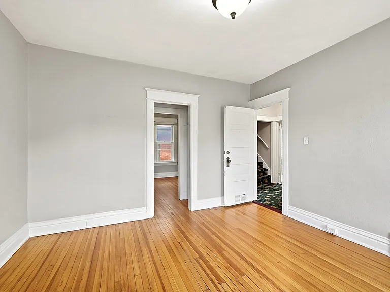 1525 Madison St — Photo 22