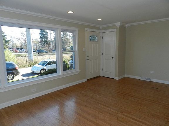 3rd image of 7154 S Central Park Ave