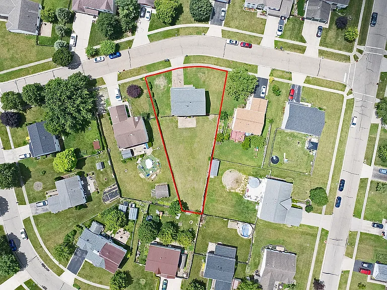 328 Regency Ave — Photo 43
