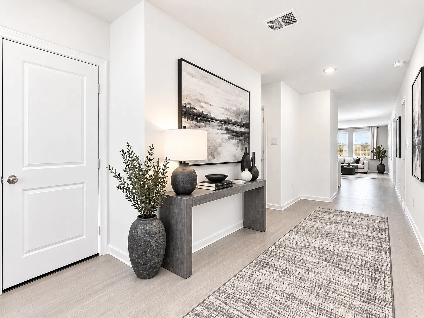4 bed, 1656 sqft, $1,800 — Photo 3
