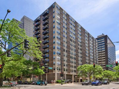 3033 N Sheridan Rd APT M1, Chicago, IL, 60657