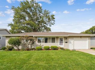 556 Pioneer Rd, Waterloo, IA 50701