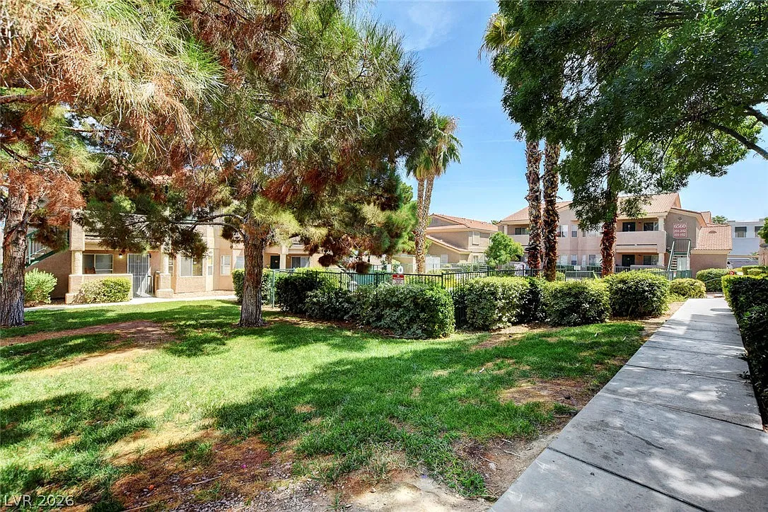 2 bed, 2.0 bath, 1190 sqft, $1,295 — Photo 3