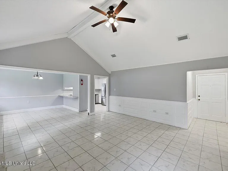 225 Walnut Ridge St — Photo 6