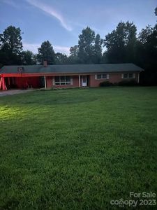 2354 Taylorsville Rd, Lenoir, NC, 28645