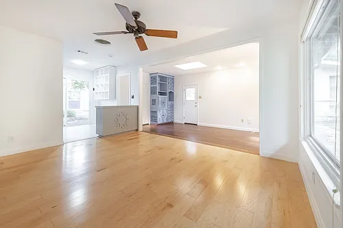 6202 Peggy St Photo 1