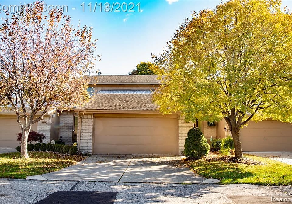 1st image of 4426 N Meadow Dr