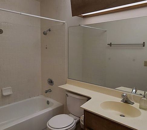5th image of 448 Little River Way