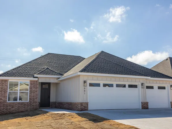 881 Pinnacle St, Prairie Grove, AR 72753