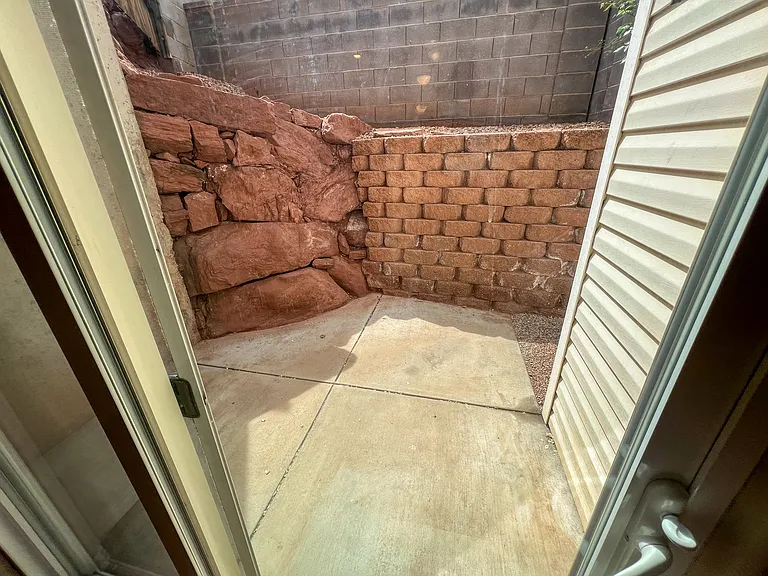 Side patio