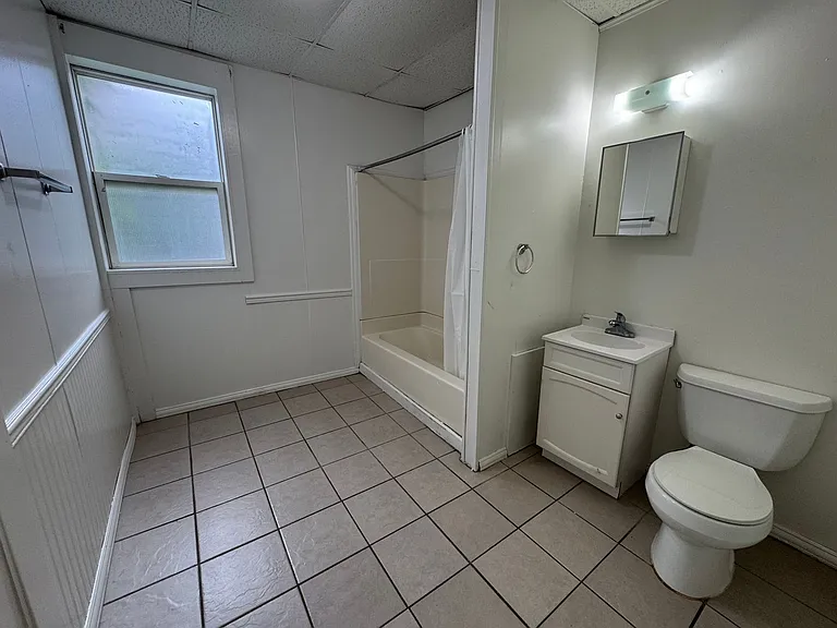 661 Orange Ave E. — Photo 13