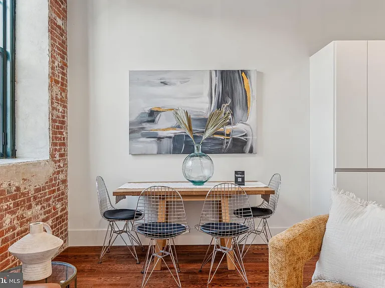 1801 N Howard St #201 — Photo 12