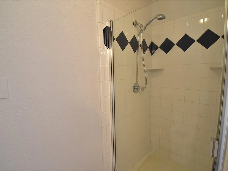 7837 Roundtable Rd — Photo 7