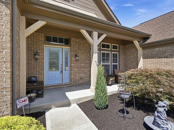 5th image of 1584 Hawk Ridge Dr