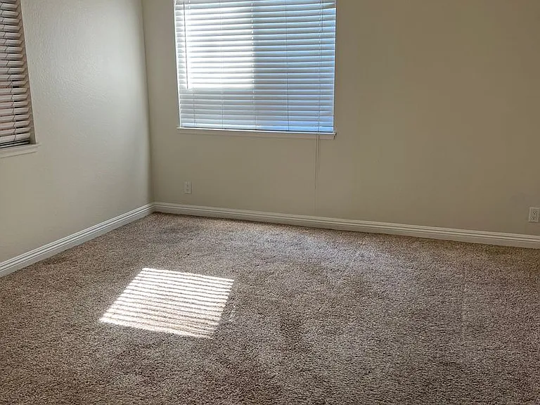 7623 Bay Dr — Photo 5