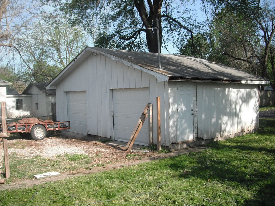2nd image of 2318 W Mount Vernon St
