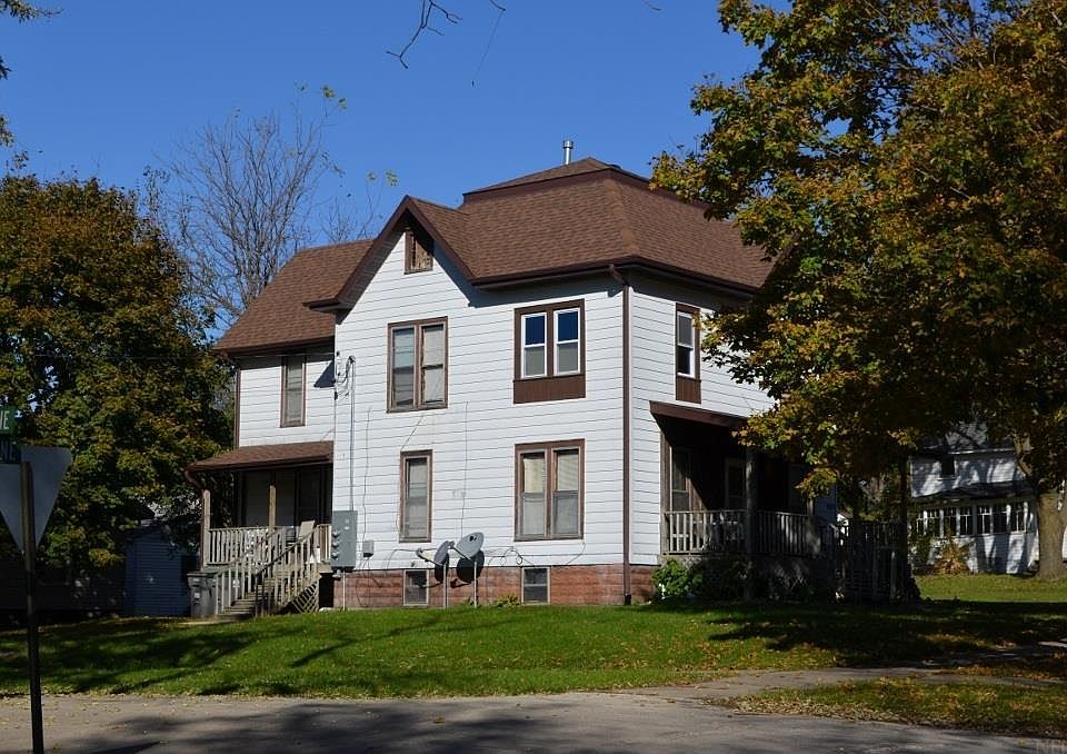 402 1st Ave NE, Oelwein, IA 50662 Zillow