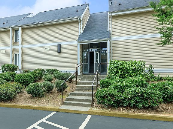 2nd image of 2615 Oak Shadow Ln NE #2018B-D