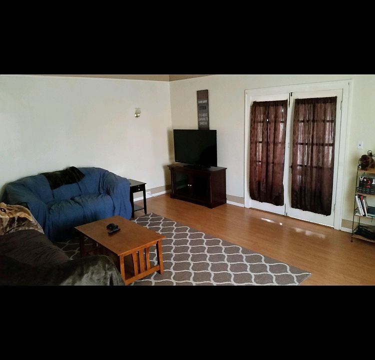 1st image of 822 Dewar Dr