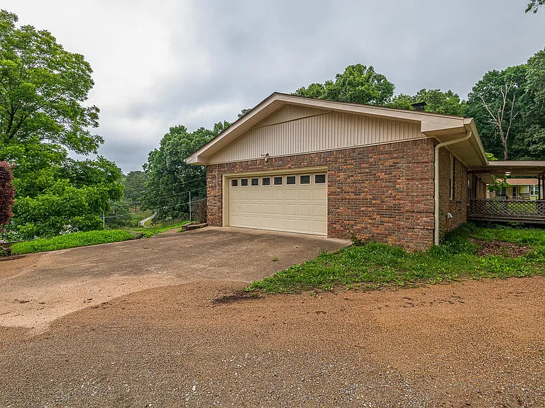 9422 Fuller Rd — Photo 21