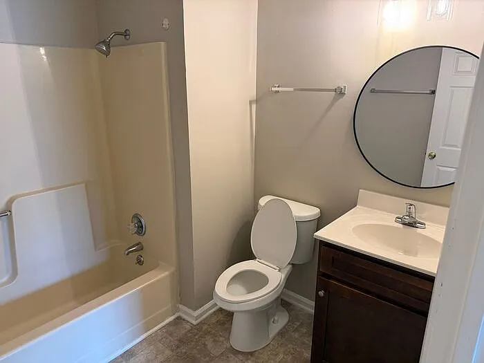 530 Walter St — Photo 7