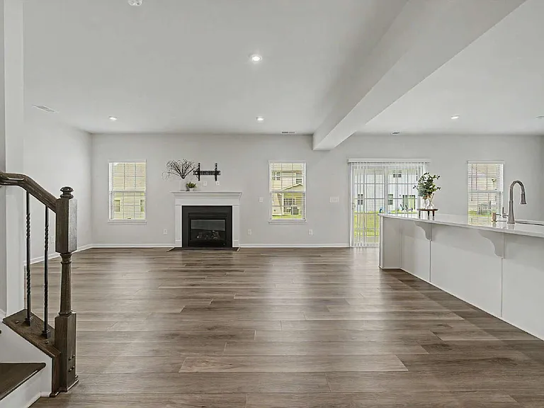 1621 Crimson Leaf Ln — Photo 10