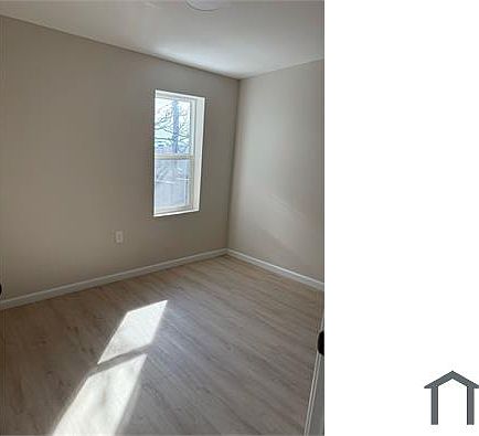5th image of 205 N Montford Ave