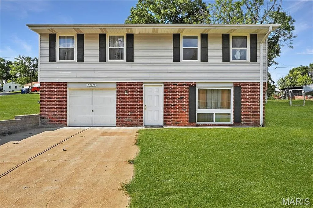 609 Auber Dr photo 1
