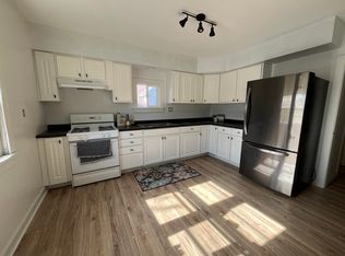 439 W 14th Ave #A, Oshkosh, WI 54902