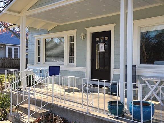 4th image of 212 Clemens Ave #1